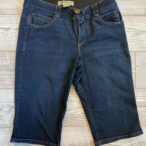 Democracy Bermuda shorts with Ab-Solution waist